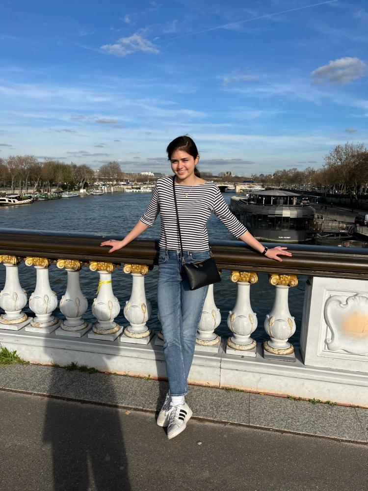 On the Ponte de Alexandre III bridge