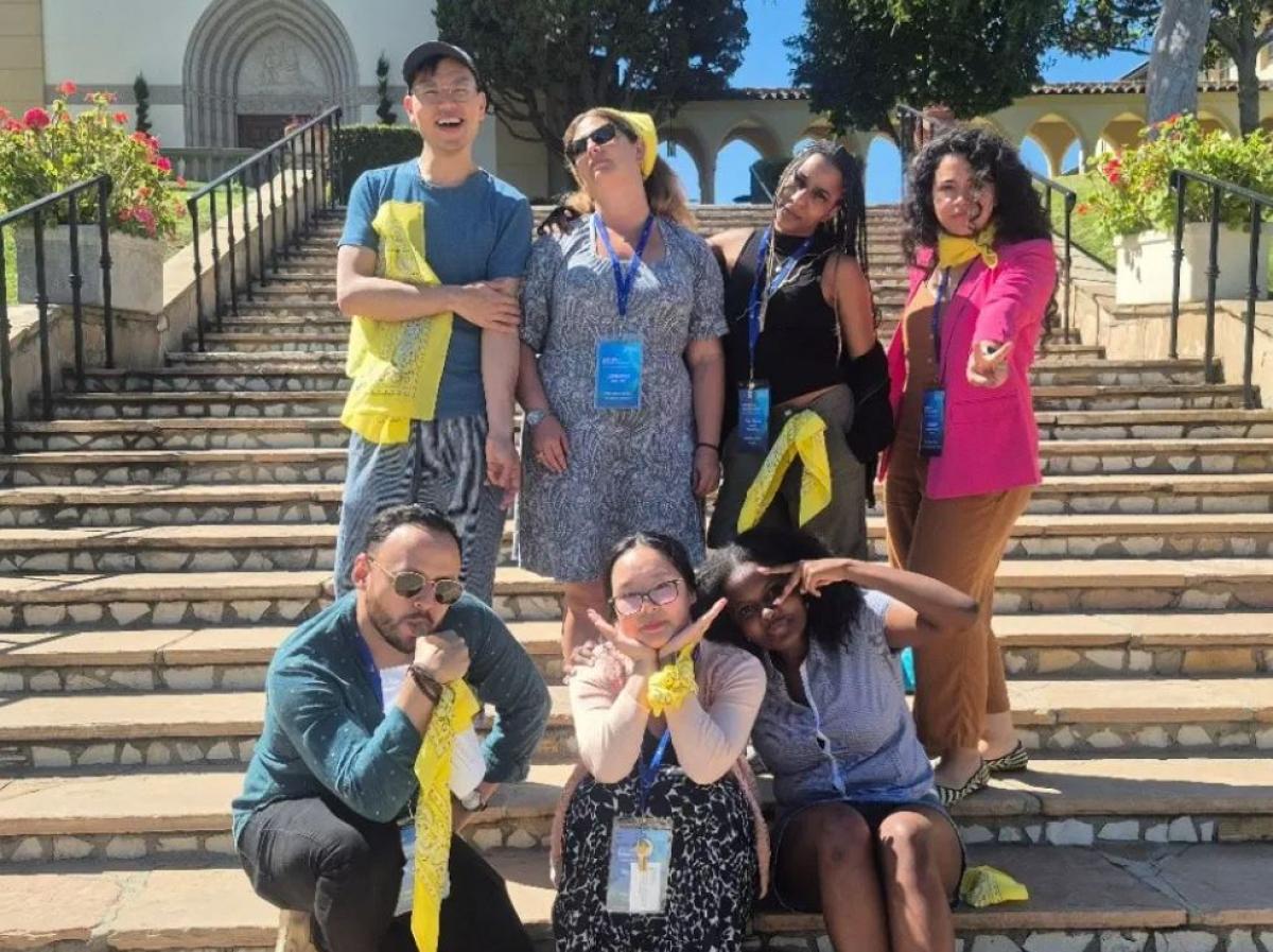 Yellow Pose